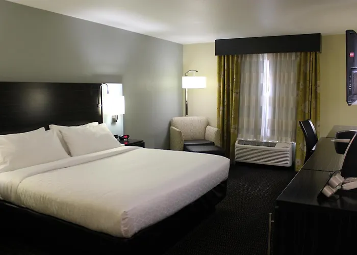 Express & Northeast By Ihg 3*