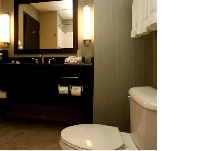 Express & Northeast By Ihg 3*