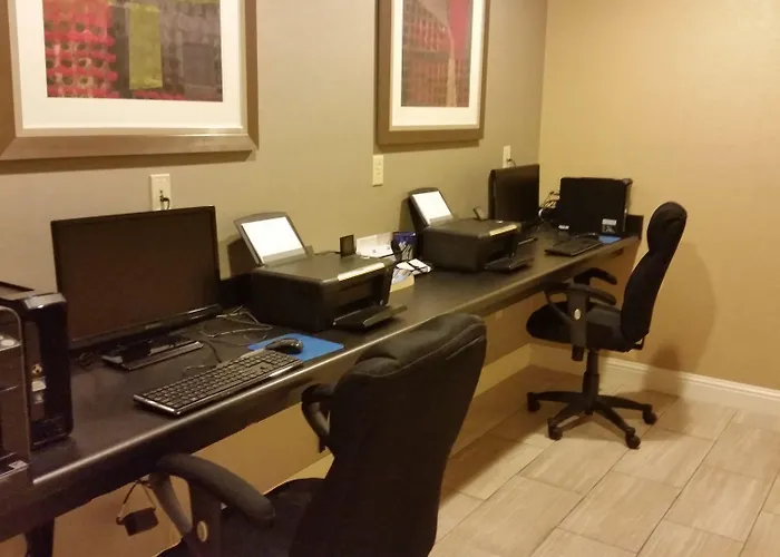 Hotel Express & Northeast By Ihg Marion