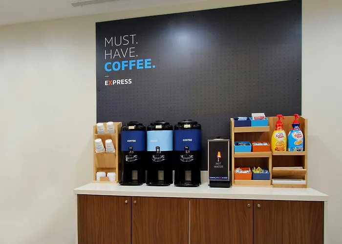 Express & Northeast By Ihg Hotel Marion